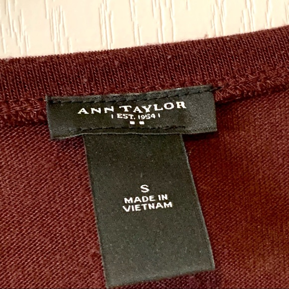 ANN TAYLOR Burgundy Sequin Shoulder Ruched Lightweight Sweater/Dress—SZ.… - Picture 8 of 10